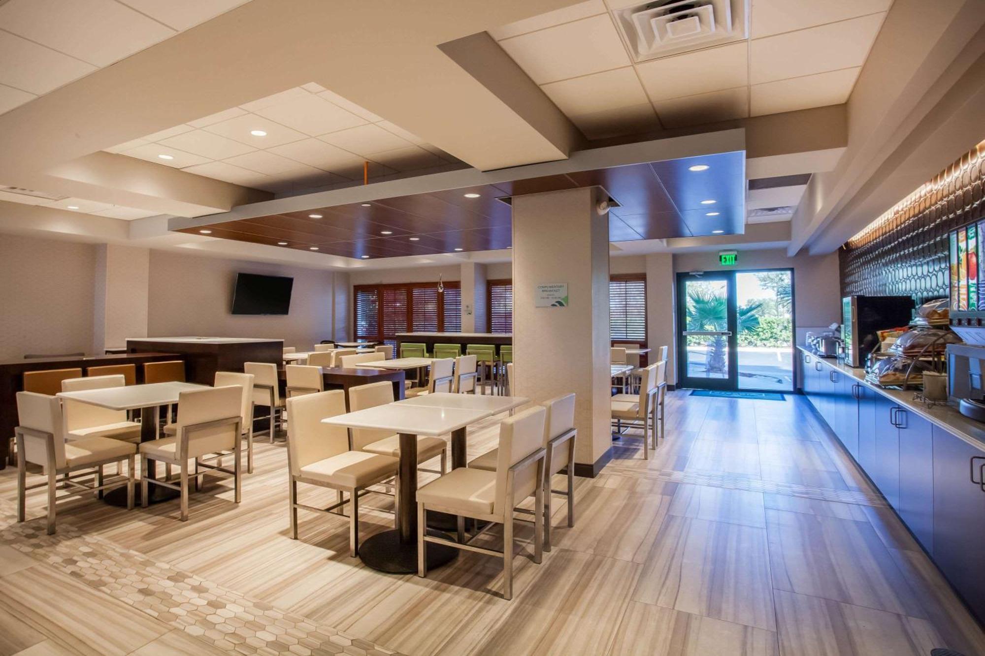 Wingate By Wyndham - Orlando International Airport- Free Hot Breakfast Hotel Buitenkant foto