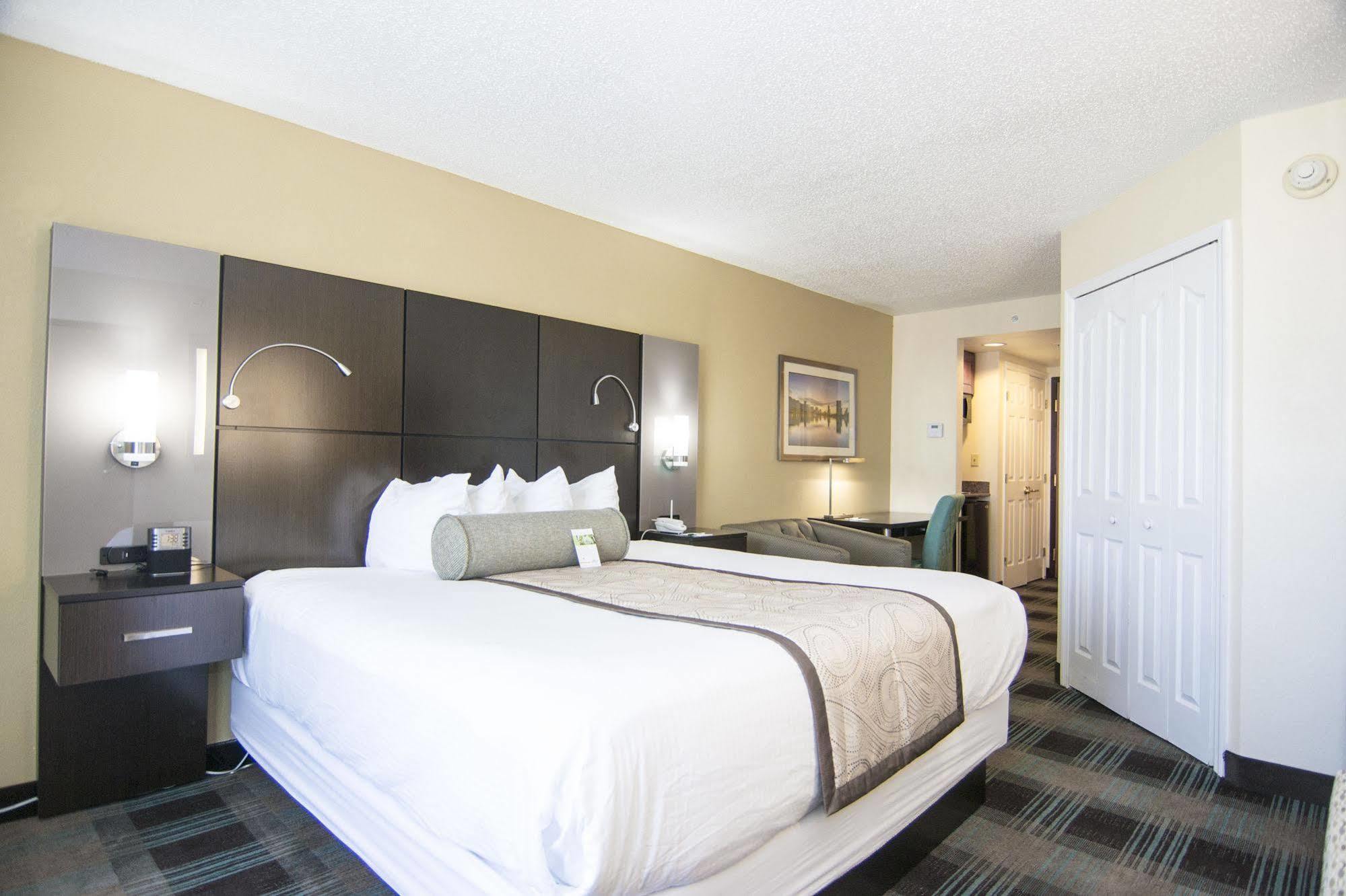 Wingate By Wyndham - Orlando International Airport- Free Hot Breakfast Hotel Buitenkant foto